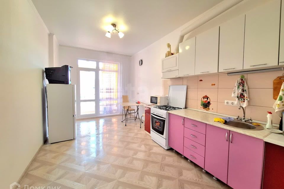 Продаётся 1-комнатная квартира, 46.7 м²