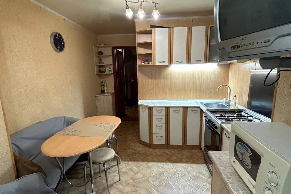 Сдаётся 2-комнатная квартира, 42 м²