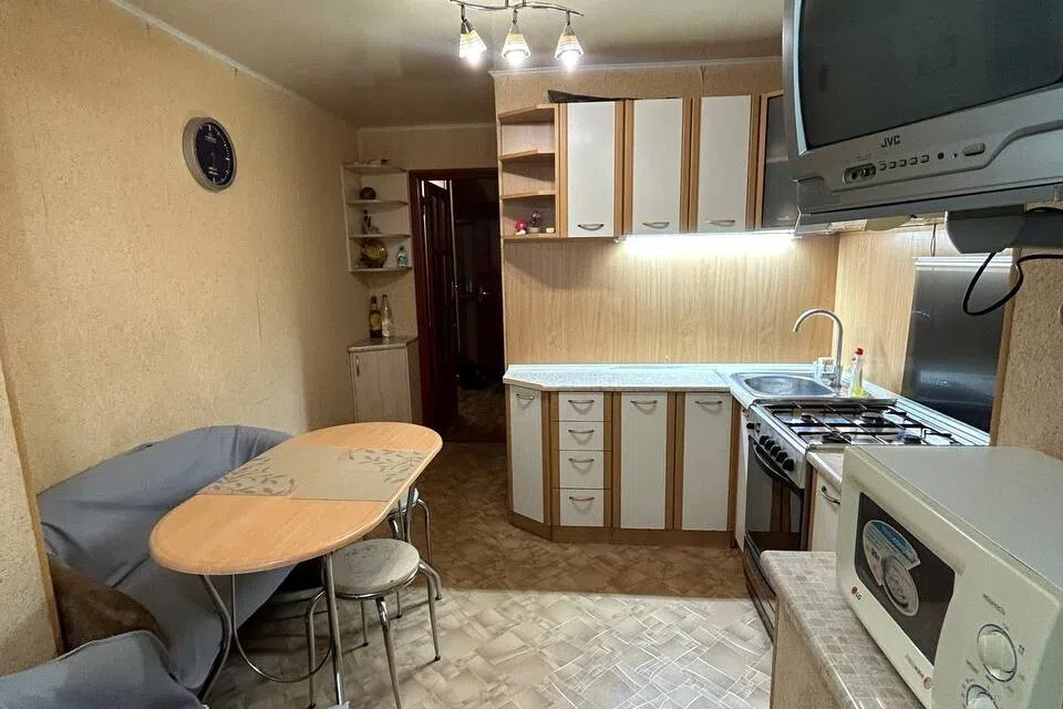 Сдаётся 2-комнатная квартира, 42 м²