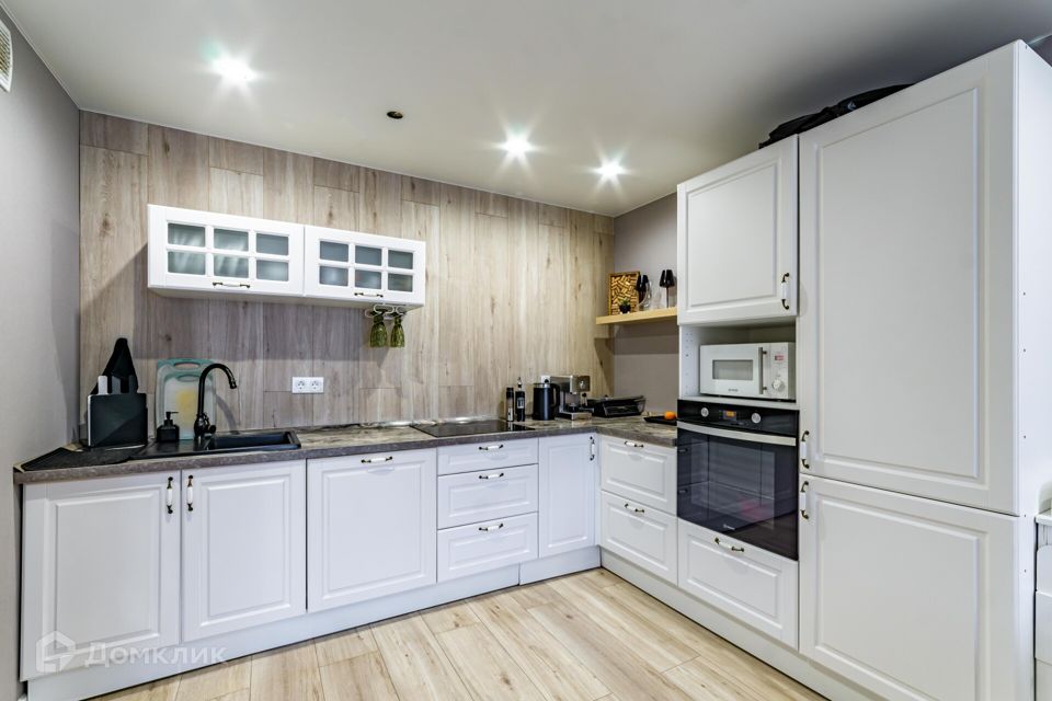 Продаётся 2-комнатная квартира, 66.4 м²
