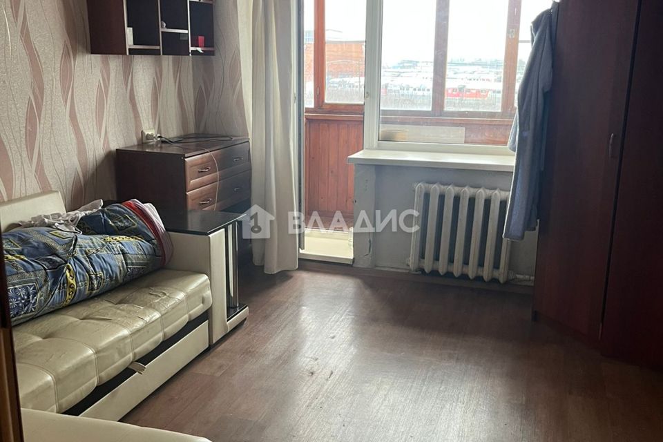Продаётся 4-комнатная квартира, 61.4 м²