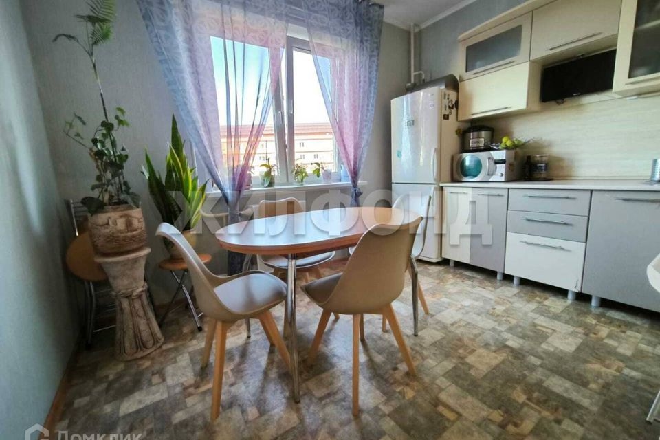 Продаётся 2-комнатная квартира, 61.2 м²