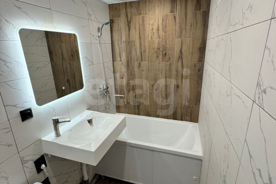 Продаётся комната в 1-комн. квартире, 18 м²