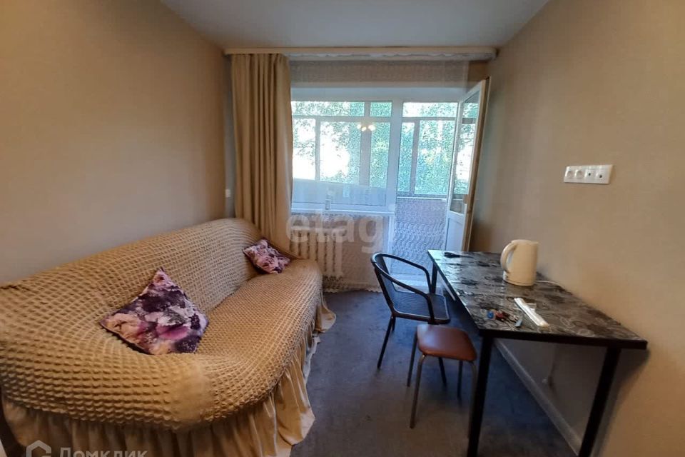 Продаётся комната в 3-комн. квартире, 12.7 м²