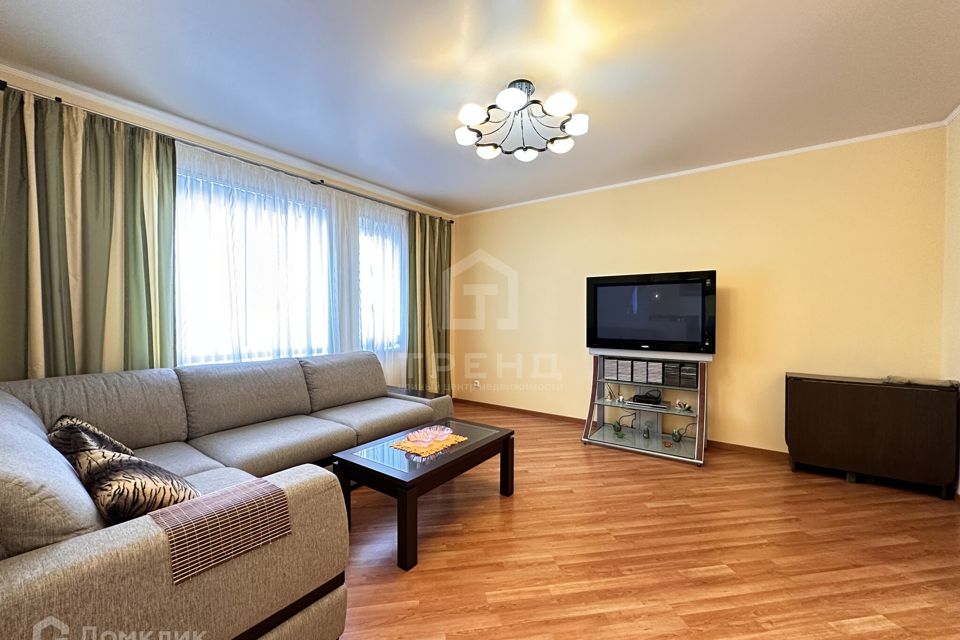 Продаётся 2-комнатная квартира, 65 м²
