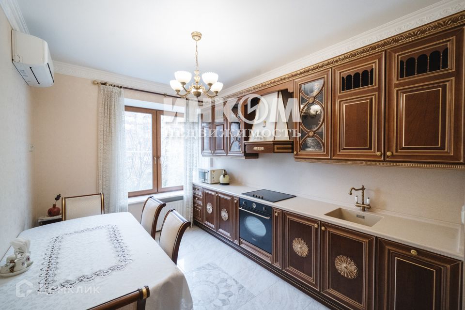 Продаётся 3-комнатная квартира, 103 м²