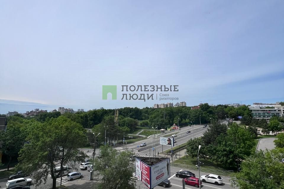 Продаётся 4-комнатная квартира, 97 м²
