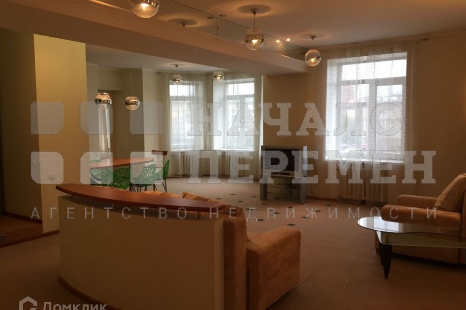 Сдаётся 3-комнатная квартира, 112 м²
