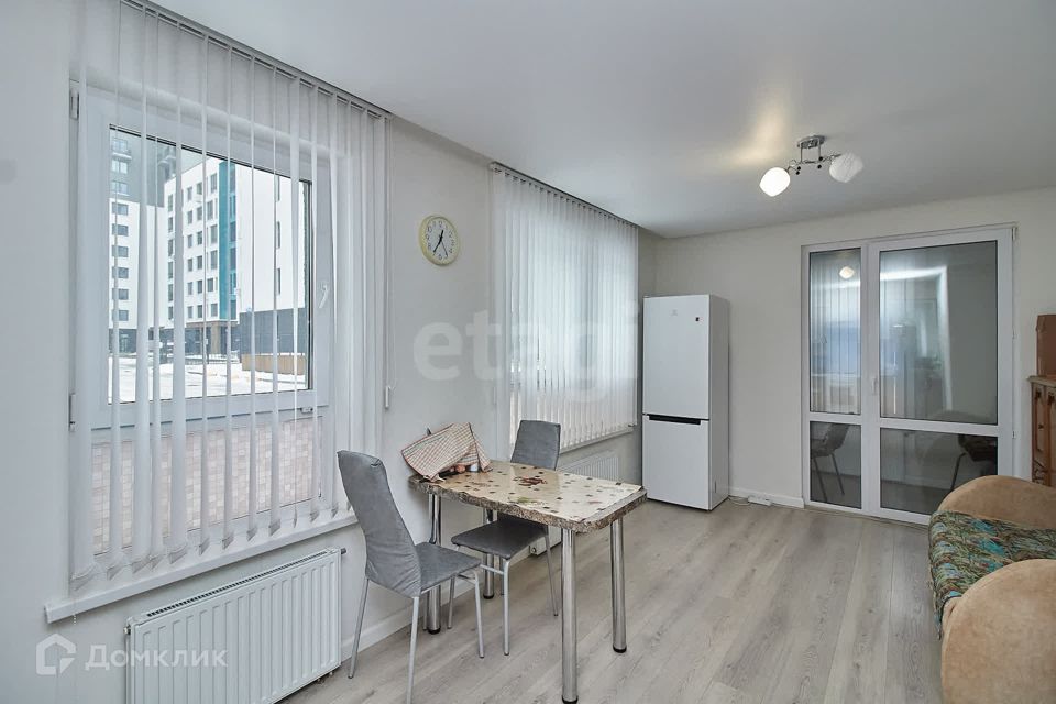 Продаётся 1-комнатная квартира, 42.2 м²