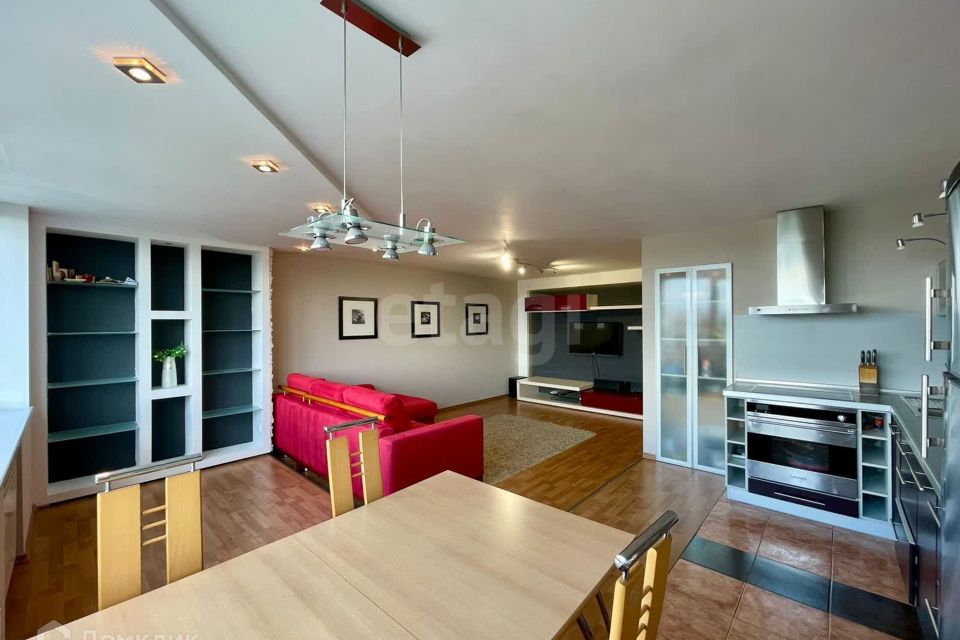 Продаётся 2-комнатная квартира, 55 м²