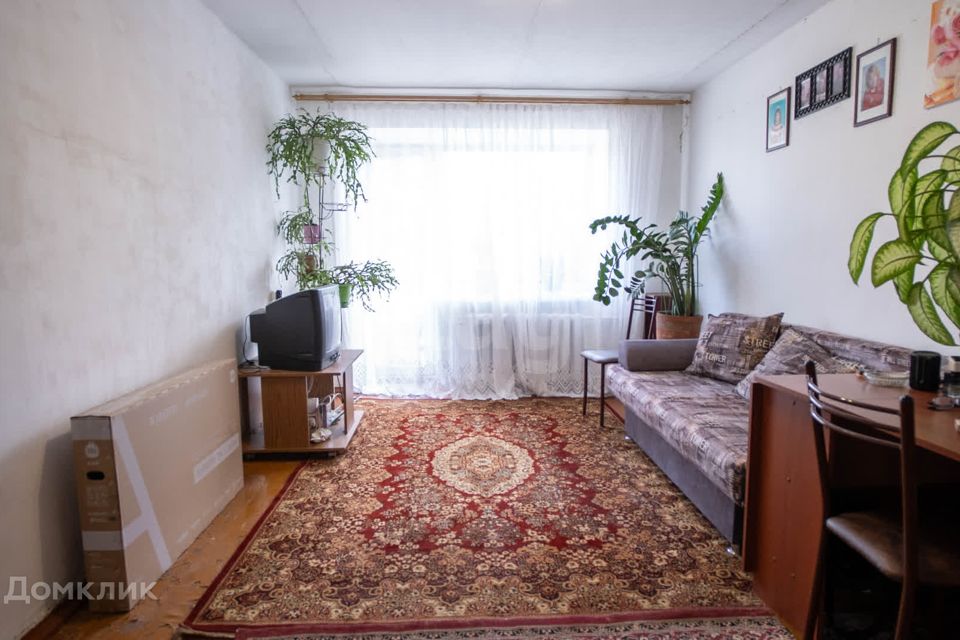 Продаётся 3-комнатная квартира, 58.1 м²