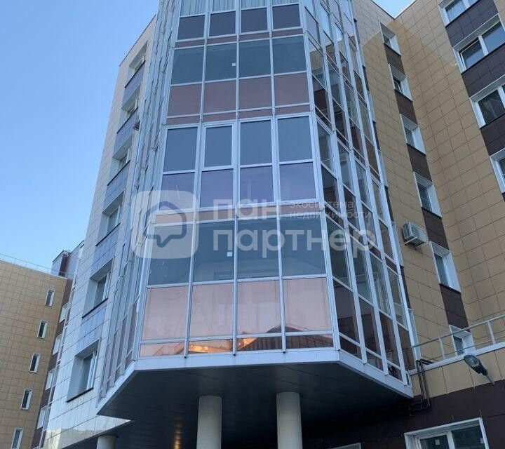 Продаётся 2-комнатная квартира, 70.6 м²