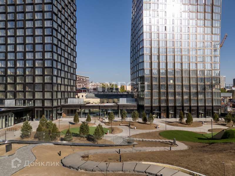 Продаётся 4-комнатная квартира, 135 м²