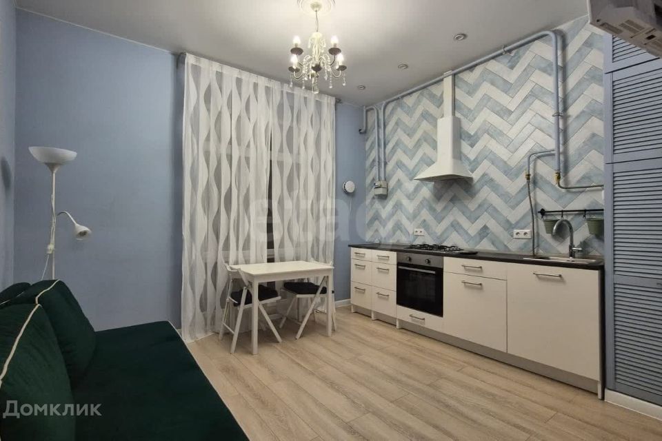 Продаётся 1-комнатная квартира, 43.7 м²