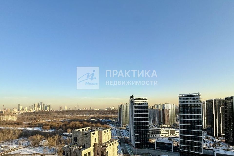 Продаётся 3-комнатная квартира, 130.9 м²