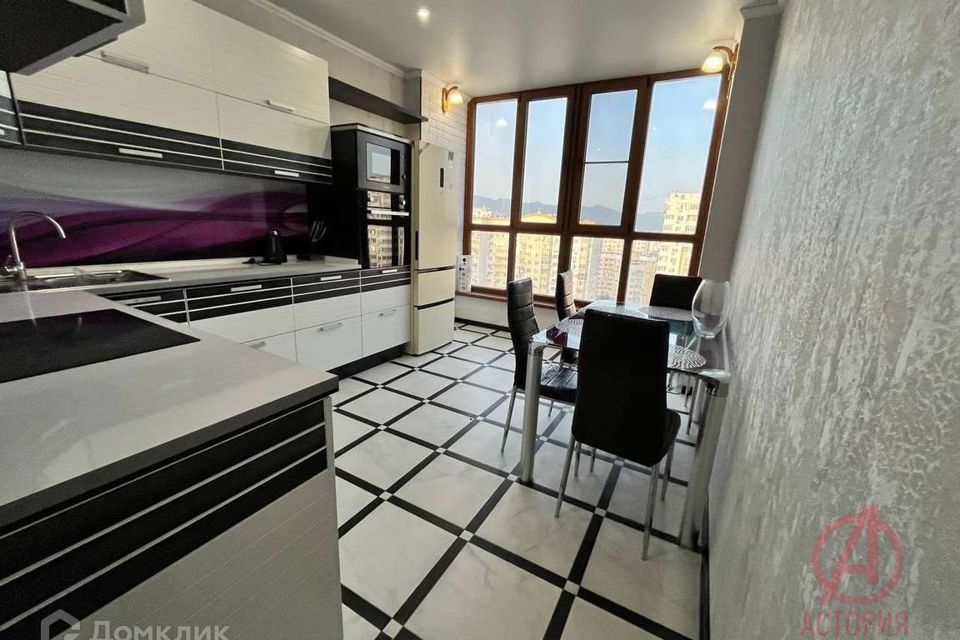 Продаётся 2-комнатная квартира, 65 м²