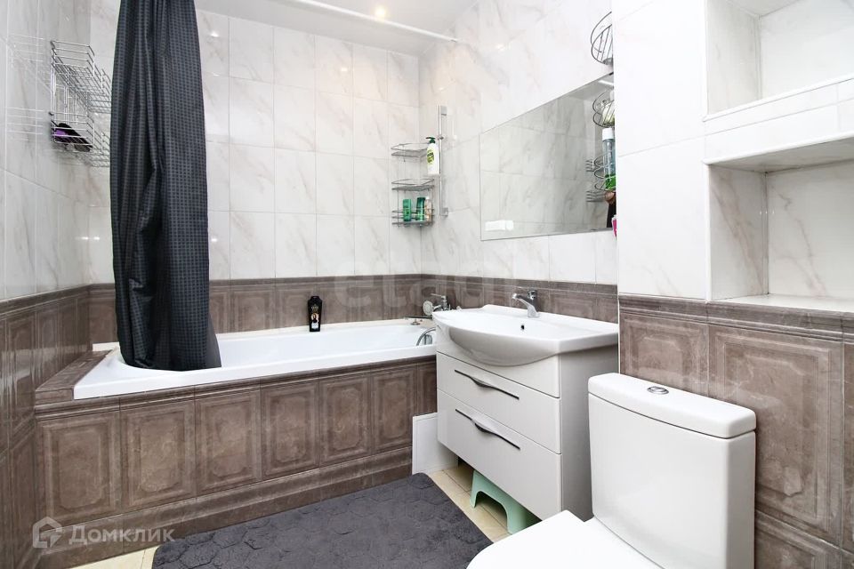 Продаётся 3-комнатная квартира, 129.5 м²