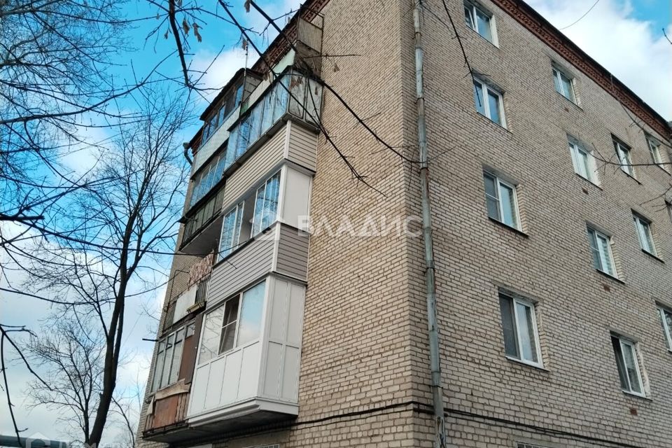 Продаётся 3-комнатная квартира, 50.3 м²