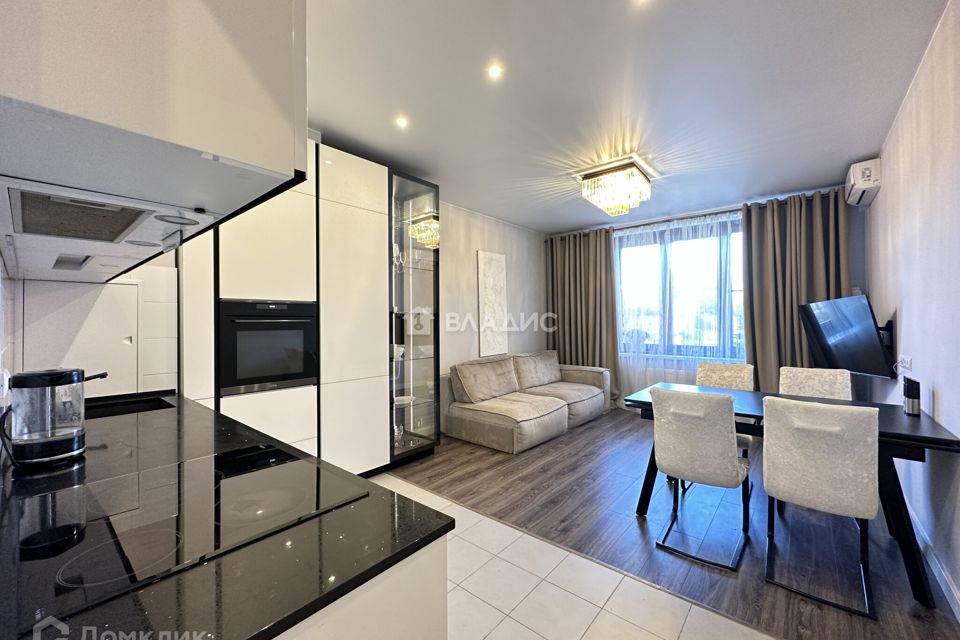 Продаётся 3-комнатная квартира, 70.4 м²