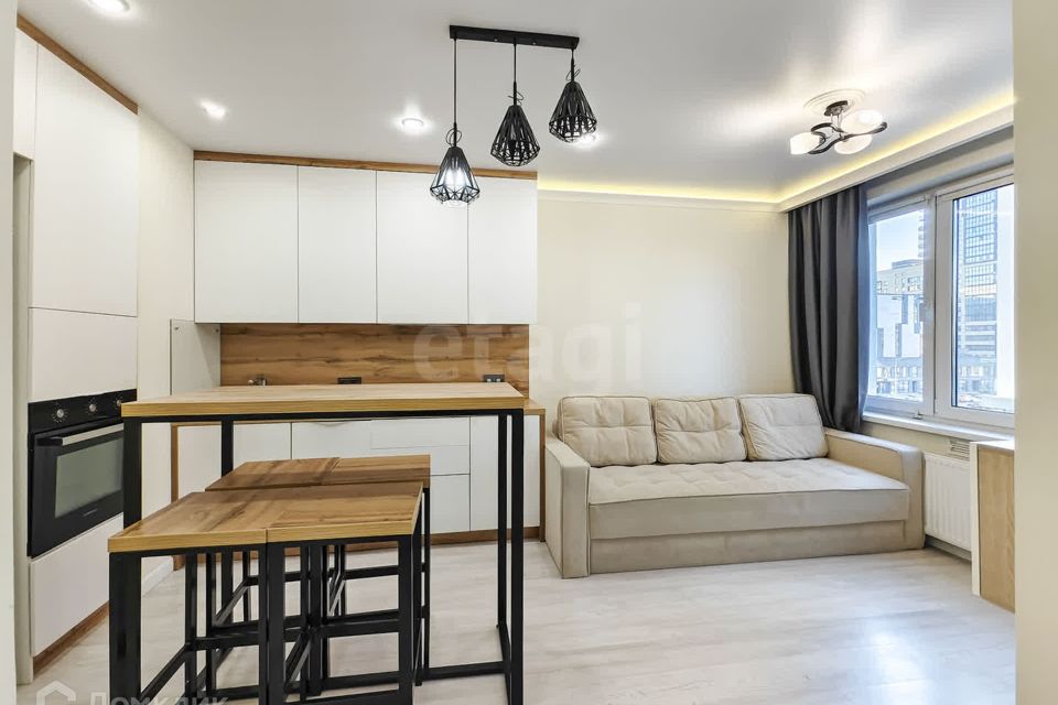 Продаётся 1-комнатная квартира, 42 м²