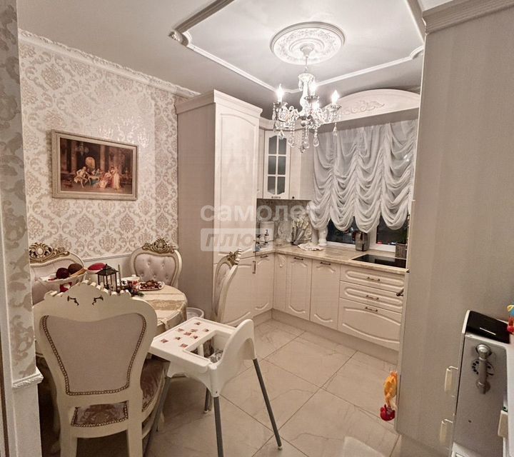 Продаётся 2-комнатная квартира, 56 м²