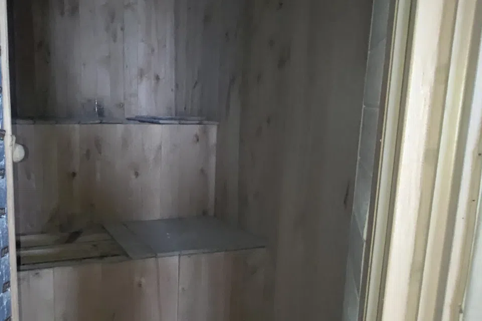 Продаётся 4-комнатная квартира, 182.3 м²