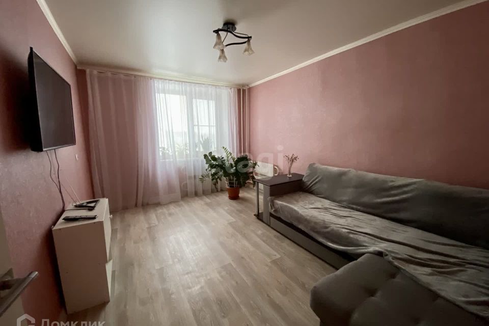 Продаётся комната в 2-комн. квартире, 35.8 м²