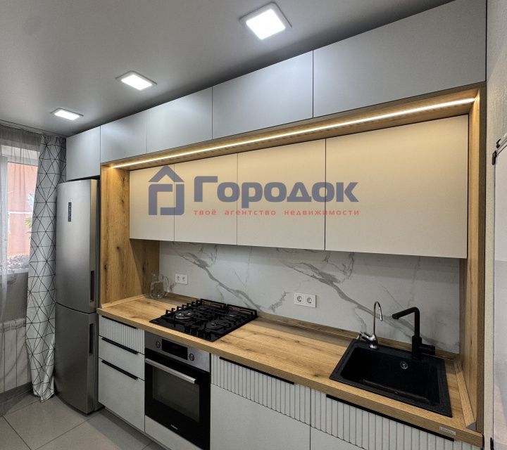 Продаётся 4-комнатная квартира, 58.8 м²