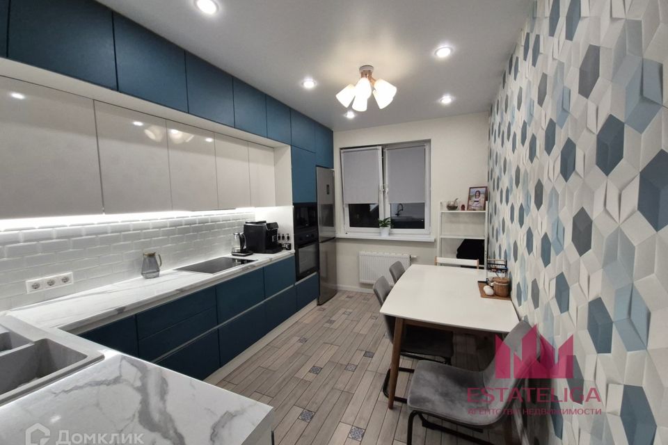 Продаётся 3-комнатная квартира, 76.2 м²