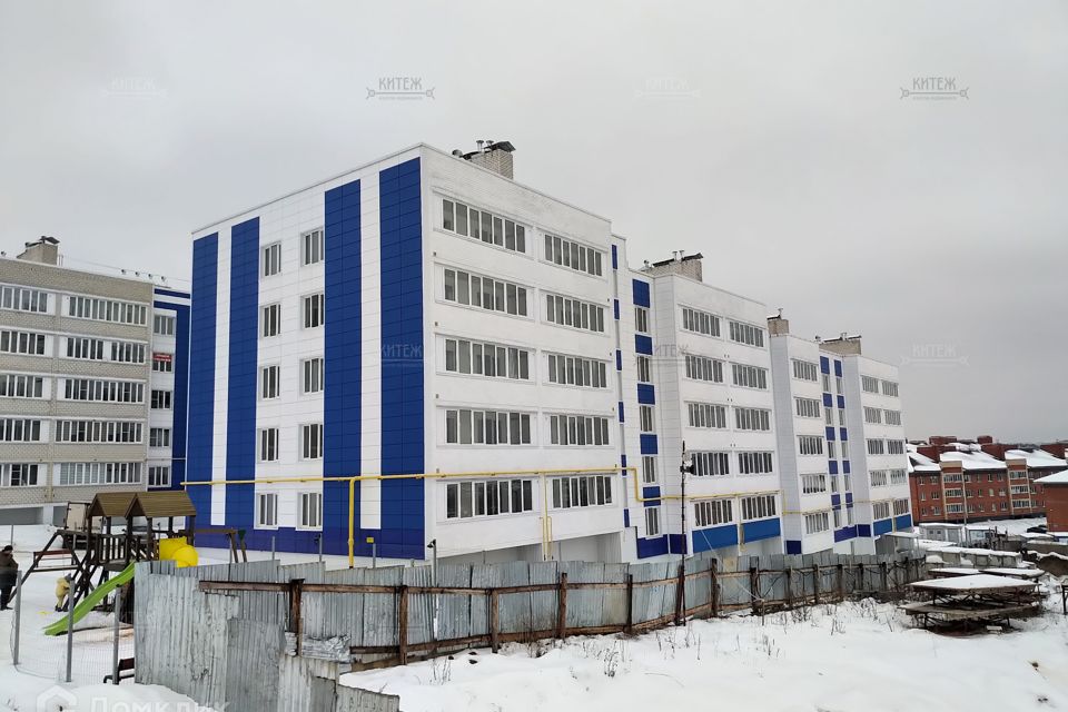 Продаётся 2-комнатная квартира, 75.4 м²