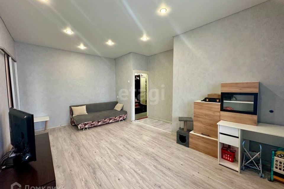 Продаётся 2-комнатная квартира, 42.2 м²