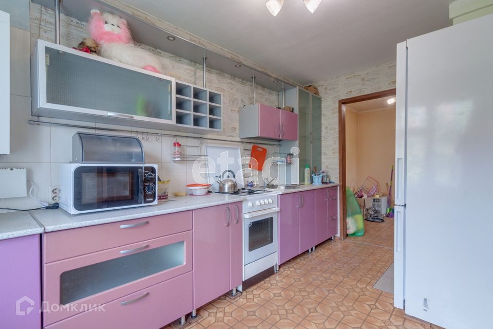 Продаётся 3-комнатная квартира, 60 м²
