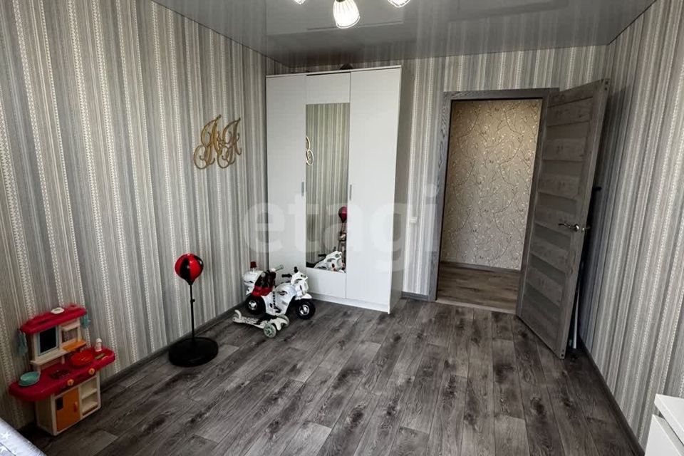 Продаётся 3-комнатная квартира, 62.3 м²