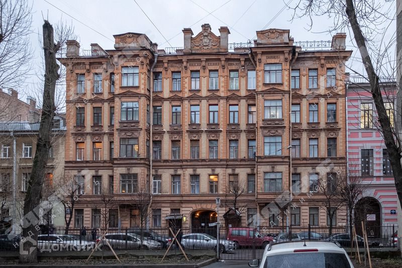 Продаётся 9-комнатная квартира, 221.4 м²