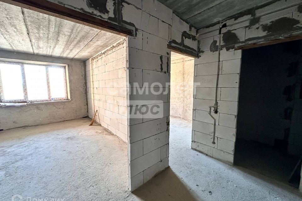 Продаётся 2-комнатная квартира, 79.7 м²