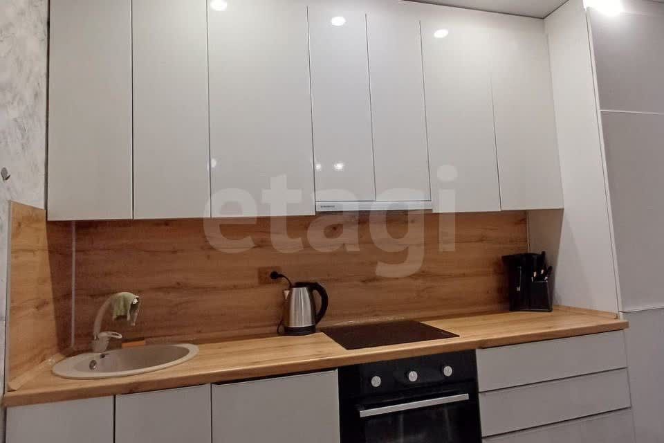 Сдаётся 2-комнатная квартира, 62 м²