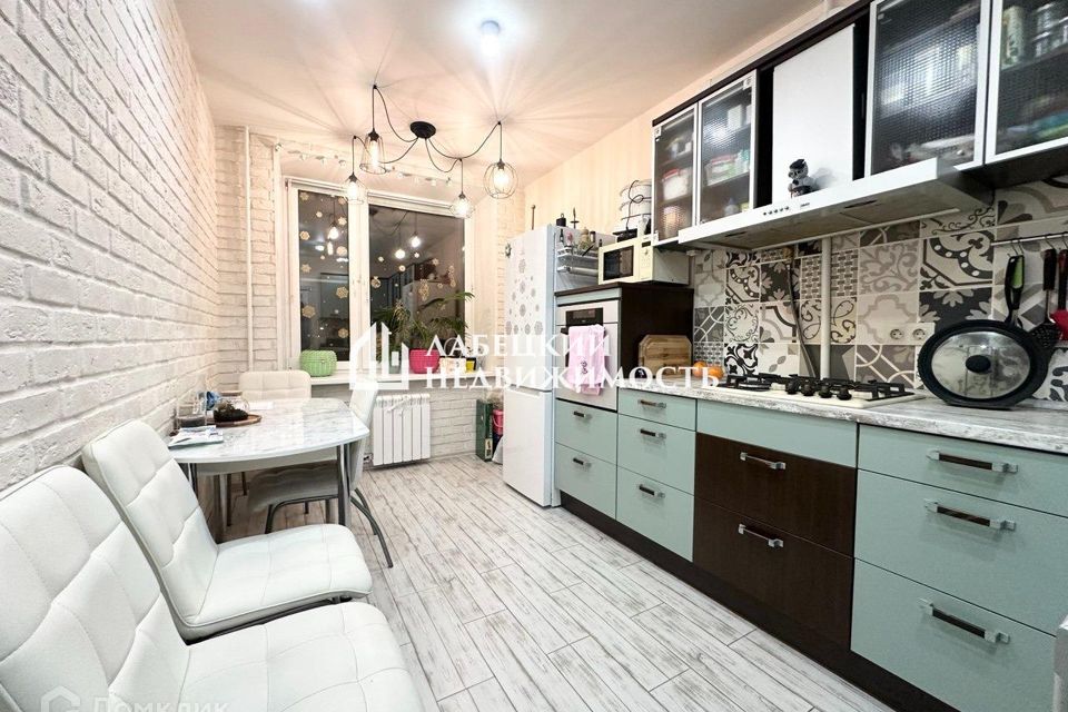 Продаётся 2-комнатная квартира, 56.5 м²