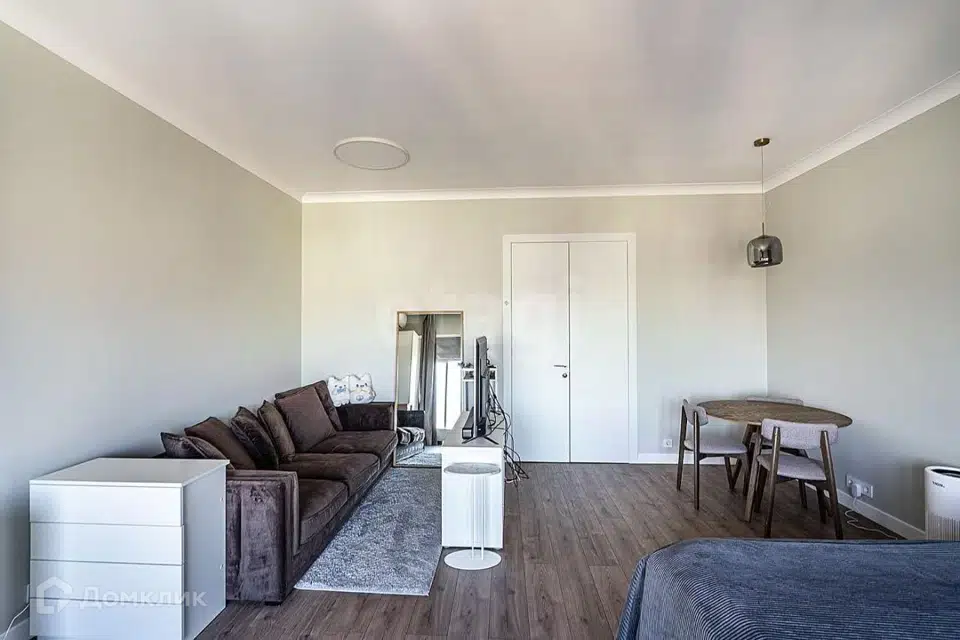 Продаётся 1-комнатная квартира, 54 м²