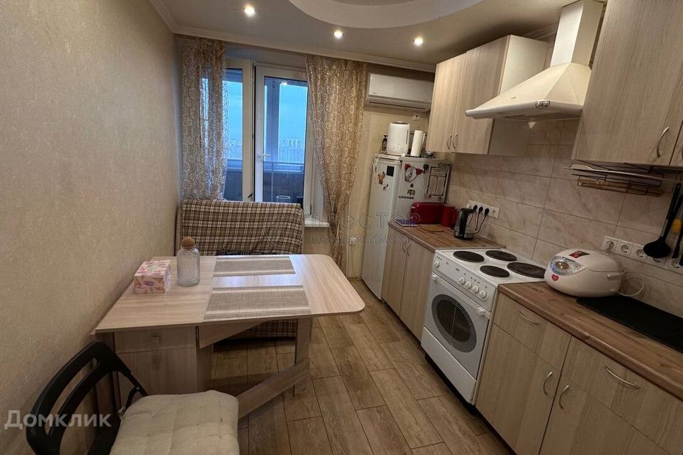 Продаётся 1-комнатная квартира, 37.8 м²