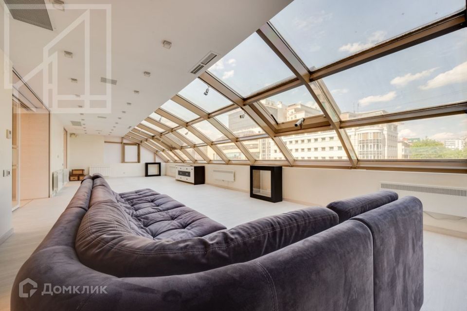 Сдаётся 3-комнатная квартира, 227.4 м²