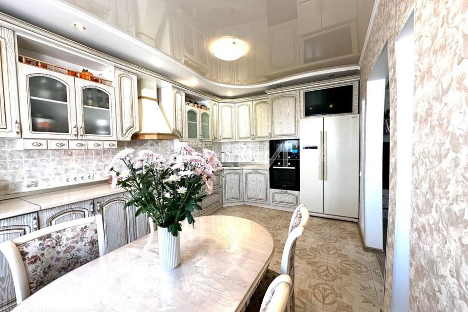 Продаётся 3-комнатная квартира, 89.5 м²