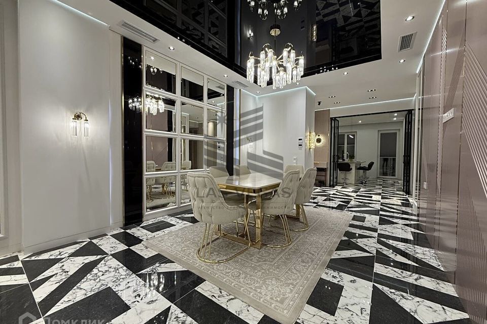 Сдаётся 3-комнатная квартира, 122 м²