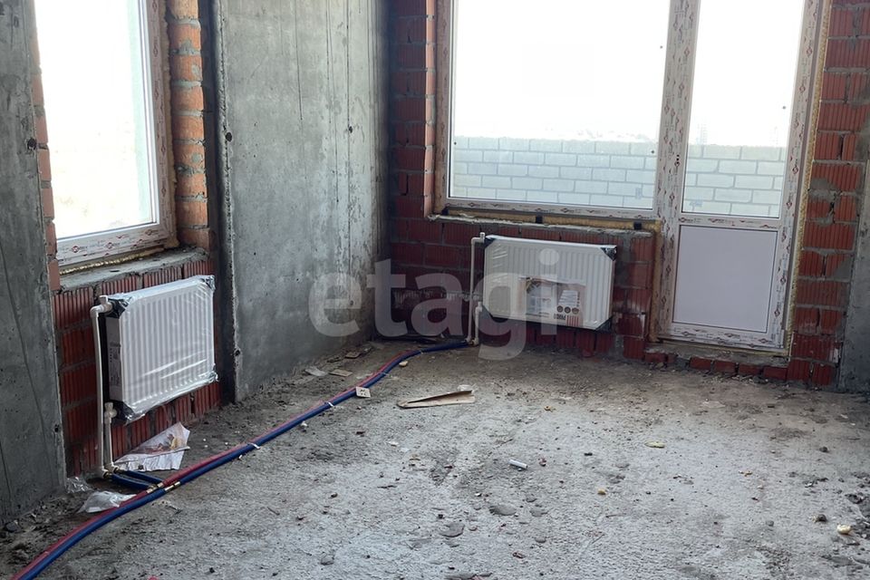 Продаётся 1-комнатная квартира, 42.7 м²