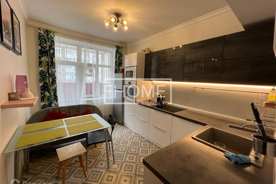 Сдаётся 2-комнатная квартира, 52.8 м²