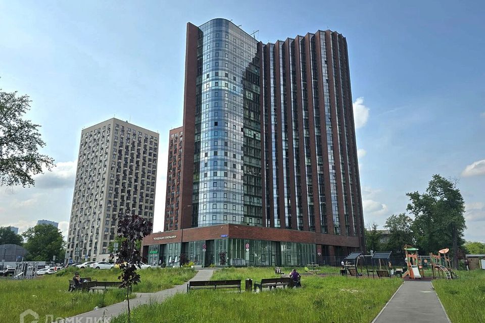 Продаётся 6-комнатная квартира, 199.4 м²