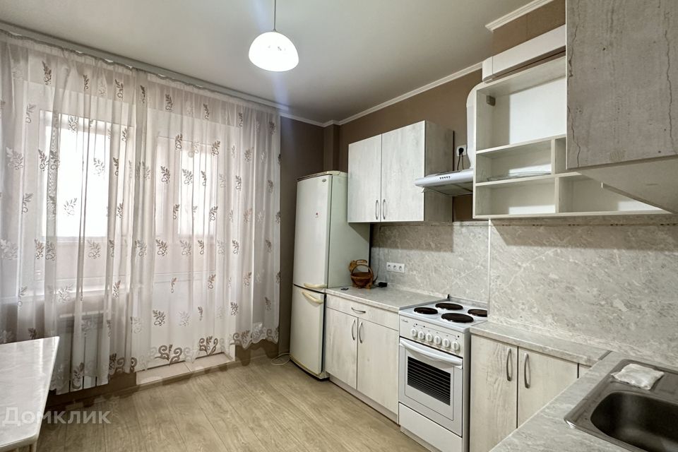 Сдаётся 1-комнатная квартира, 42 м²