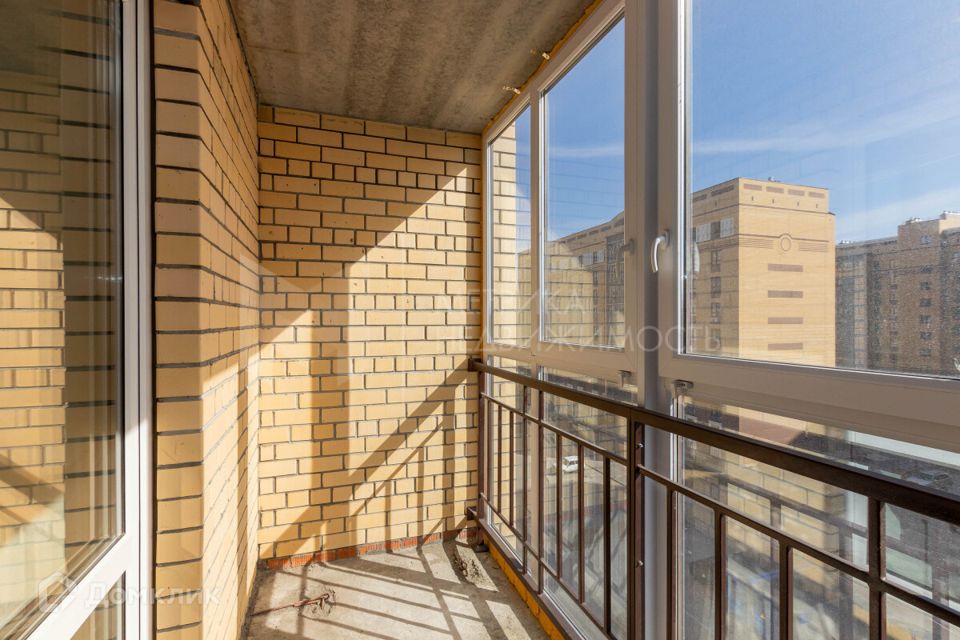 Продаётся 1-комнатная квартира, 67.5 м²