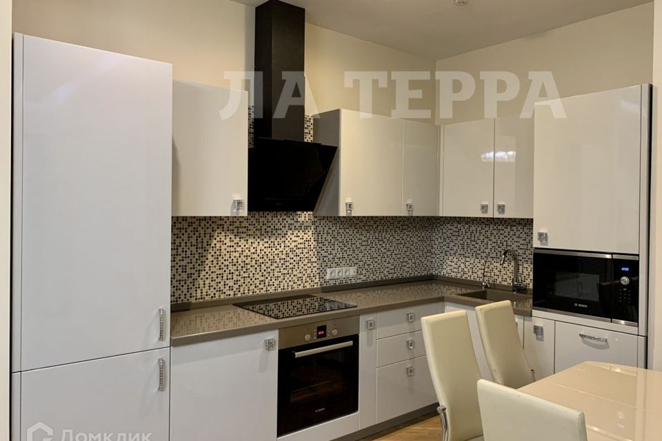 Сдаётся 2-комнатная квартира, 57 м²