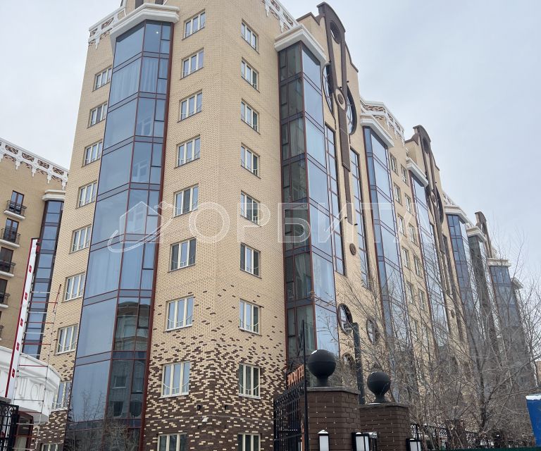 Продаётся 3-комнатная квартира, 110.6 м²