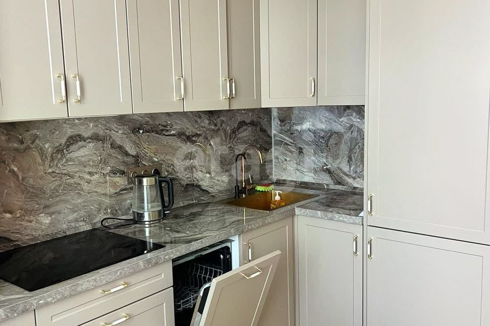 Продаётся 2-комнатная квартира, 61.7 м²